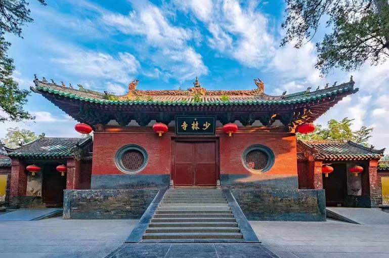 山東+河南經(jīng)典十日精華游 （青島、威海、曲阜、泰山、洛陽(yáng)、開封、少林寺）